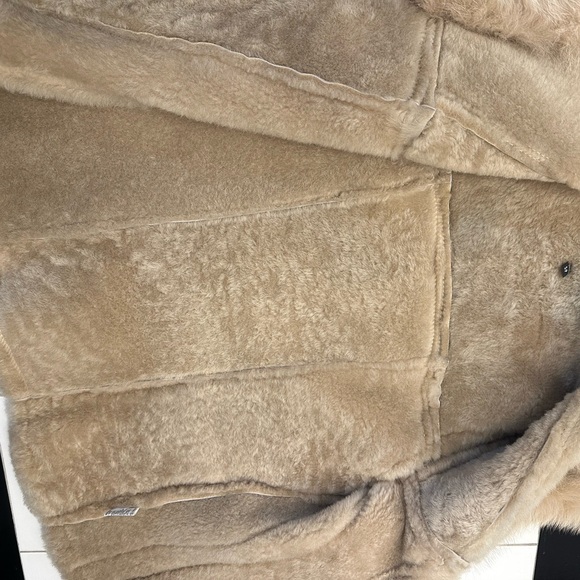Mitchie’s Matchings Genuine Shearling Vest - Picture 9 of 16